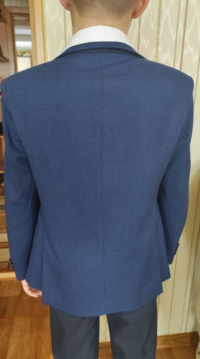 Продам Пиджак на мальчика  10-12лет