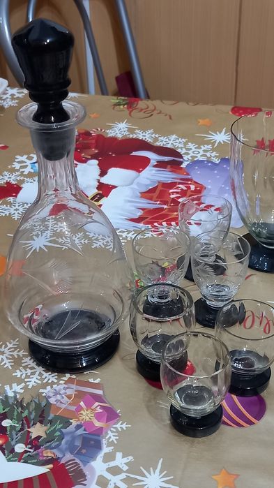 Vand set complet tuica cristal+porțelan baza+5 pahare mari vin/apa