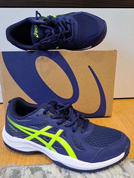 Маратонки Asics ново