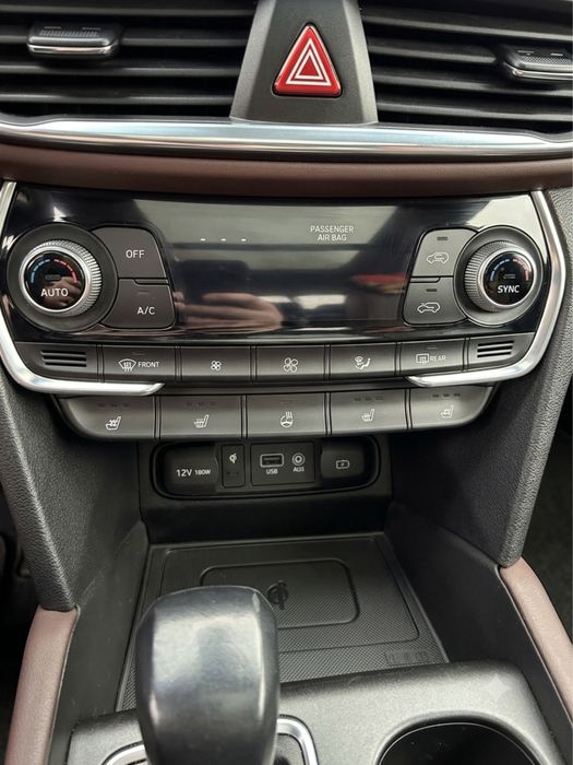 Vând Hyundai Santa Fe Prestige