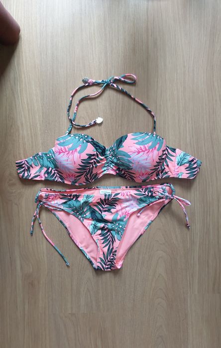 3 costume de baie noi si sutien