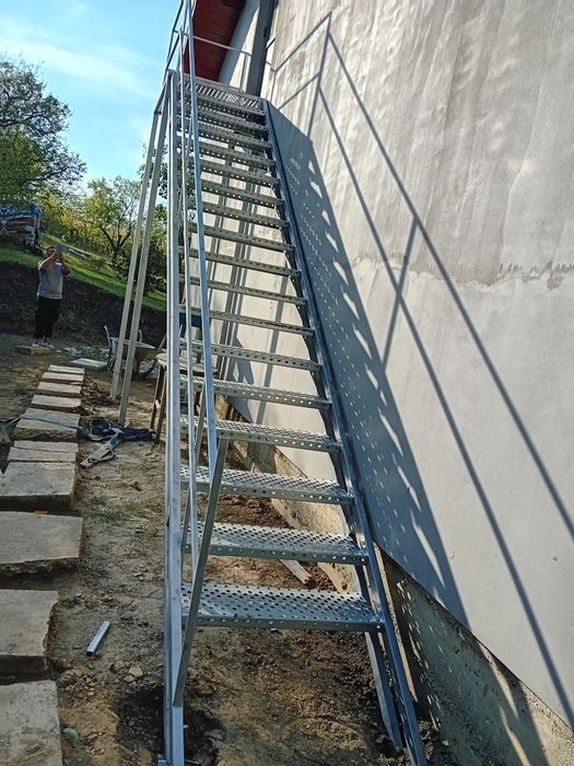 Scara metalica zincata de exterior  6m l