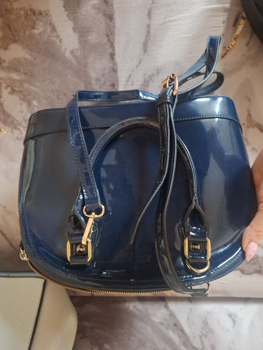Чанта син лак като нова плюс подарък