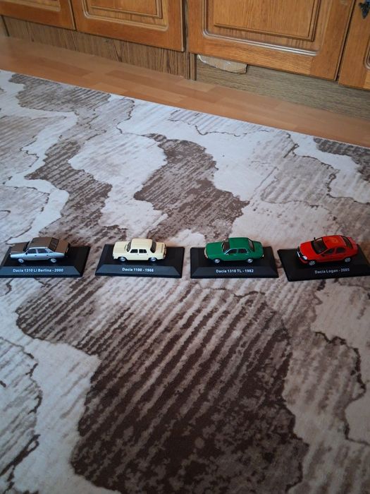 Vand colecție machete Dacia