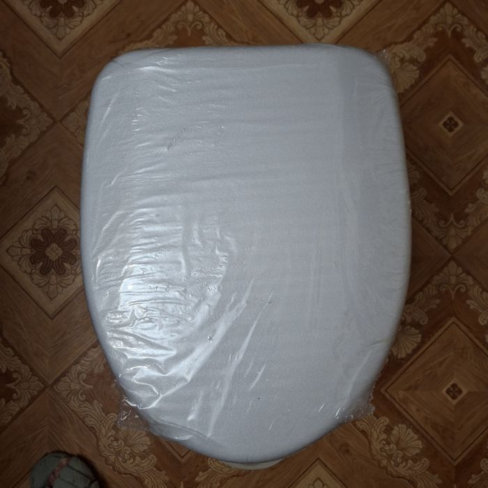 Продаю новый унитаз