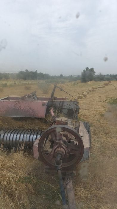 Трактор ва кушимча агрегатлар сотилади