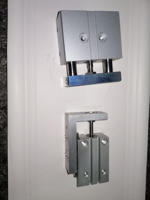 Cilindru pneumatic sertar Festo DFM-12-10-B-P-A-GF