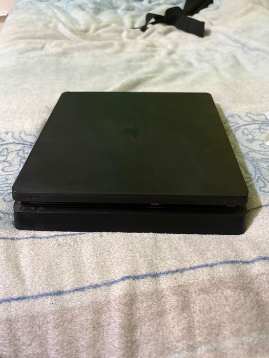 PlayStation 4 slim 500 GB
