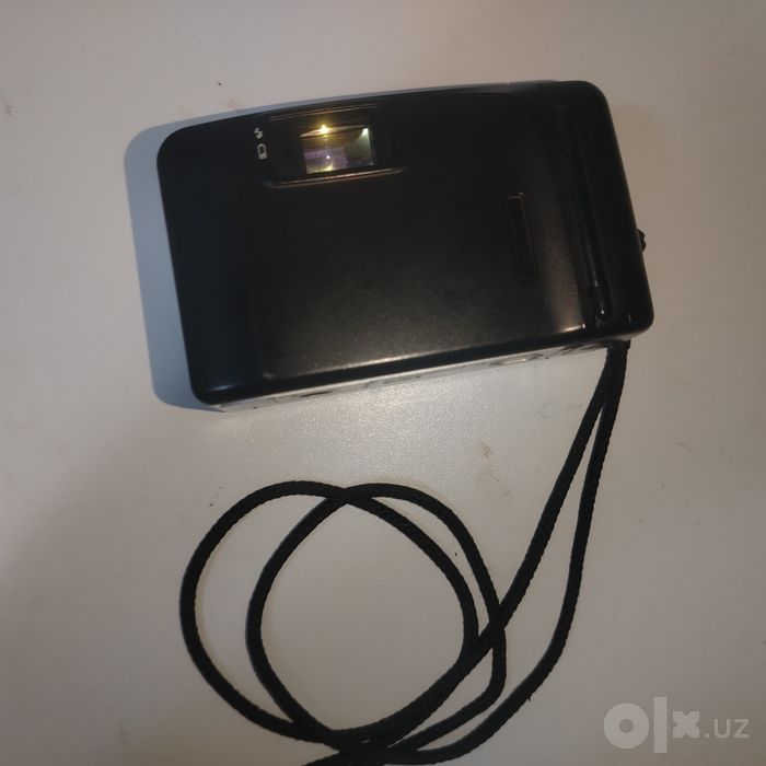 винтажный компактный пленочный фотоаппарат Olympus Trip XB41 AF.