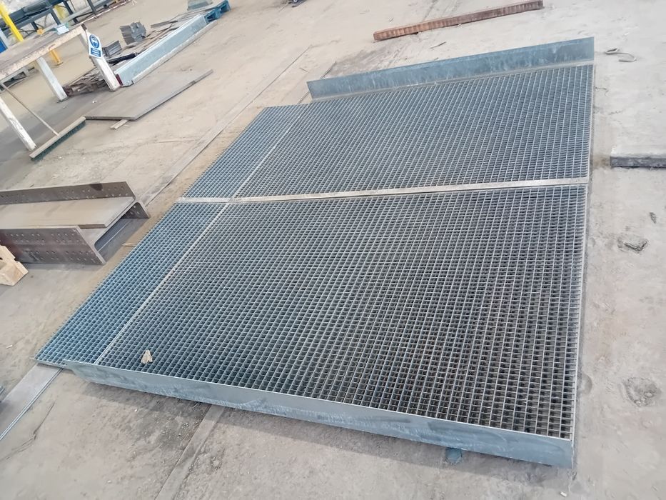 Scara metalica zincata de incendiu hoteluri