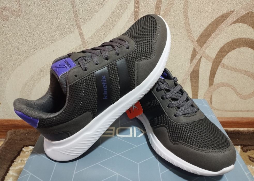 Женские кроссовки.Производство Турция