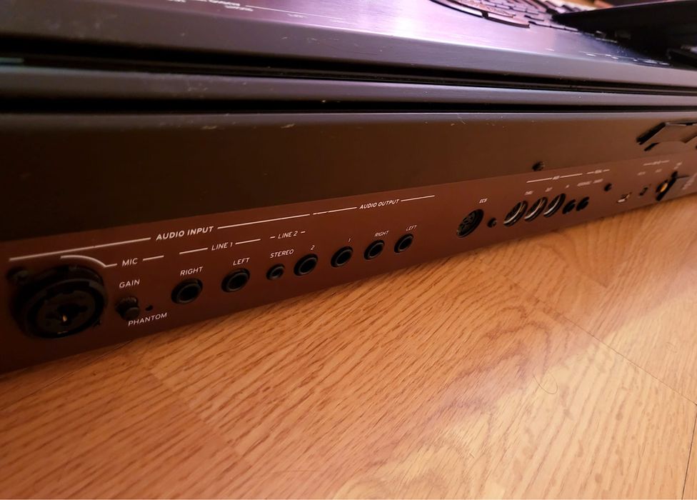 Korg pa 4 x 76 international