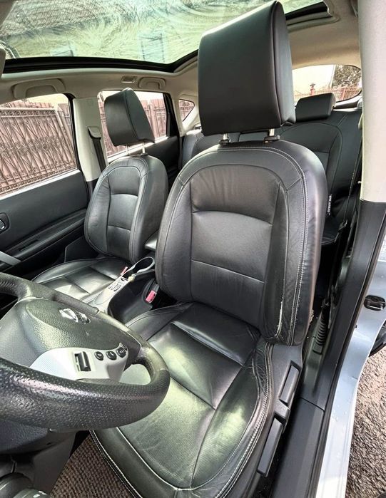 Nissan Qashqai 1.5 detalii la telefon