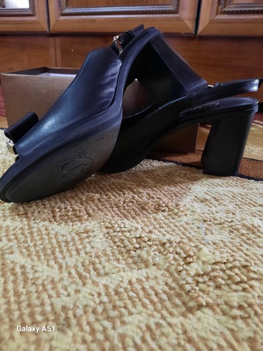 Туфли , босоножки в хорошем состоянии