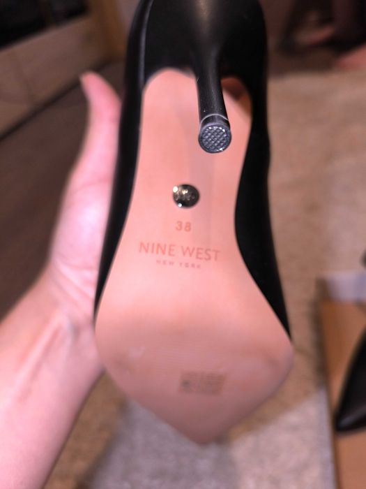 Обувки тънък ток Nine West