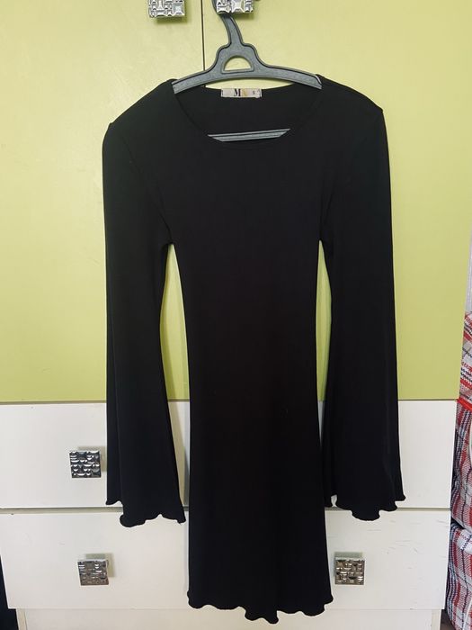 Платье с завязками