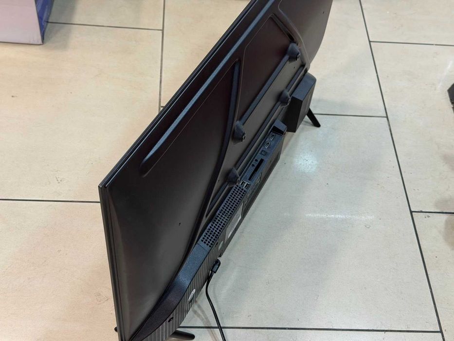 Smart Tech 32HN01K – 32" HD LED телевизор