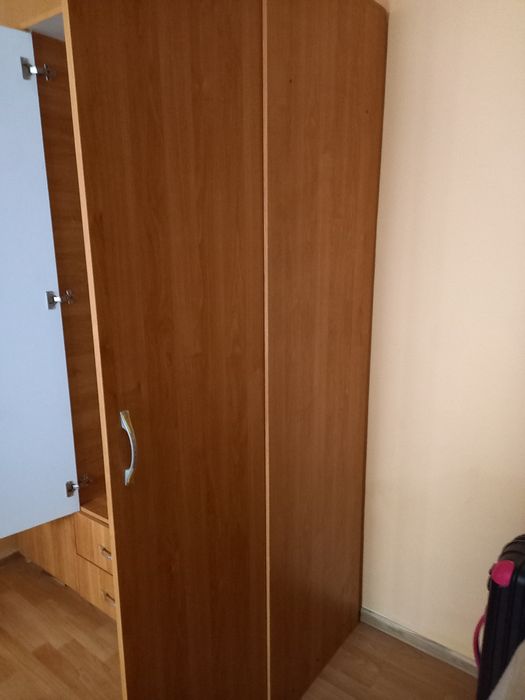 Sifonier în 3 uși