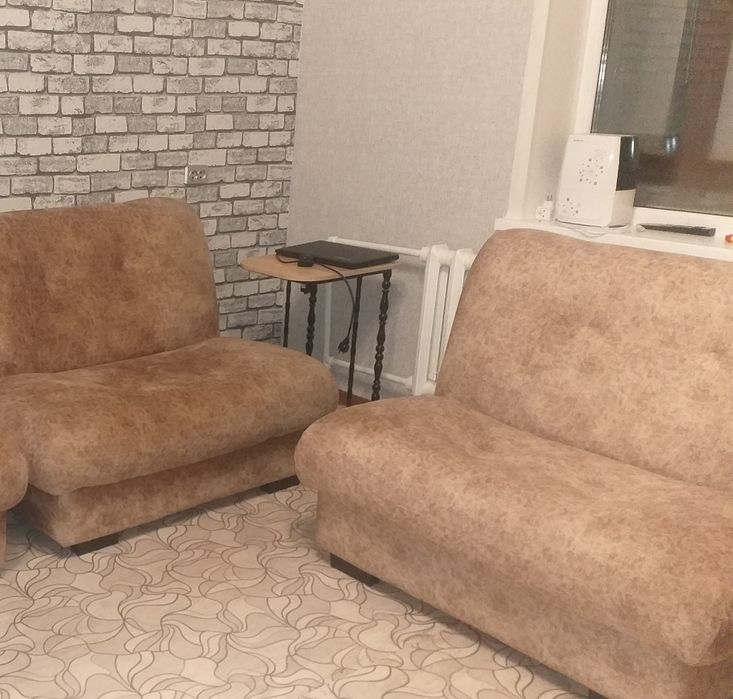 Продаётся два кресла