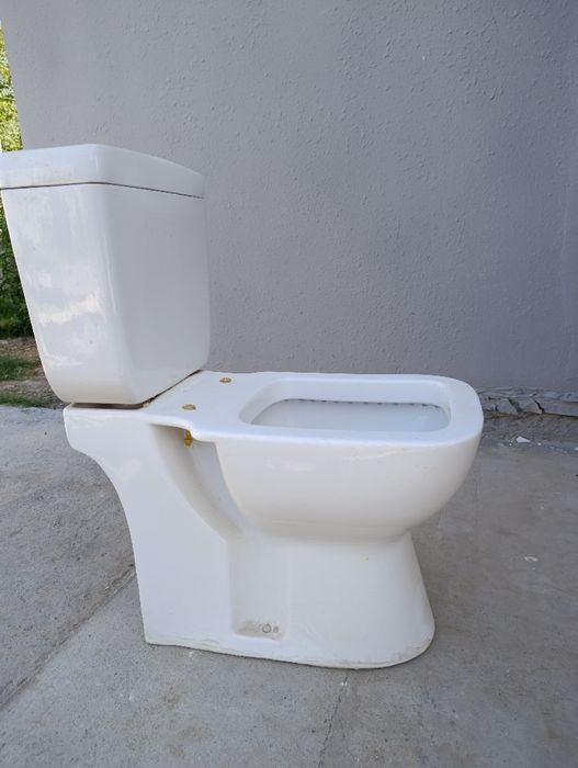 Продается унитаз