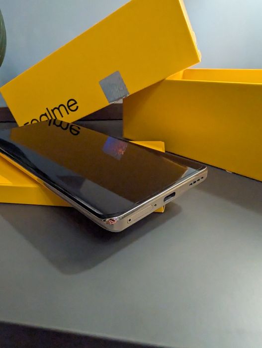 Realme 12 Pro+ 5G - 512GB / 12GB RAM - Full Box - Navigator Beige