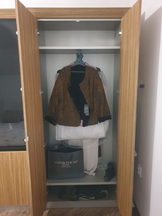 Срочно продам шкаф