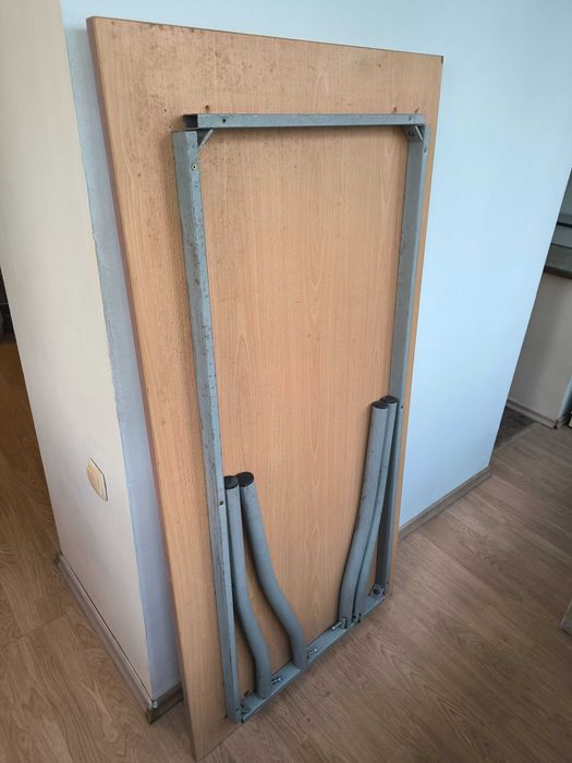 Стол обеденный прочный