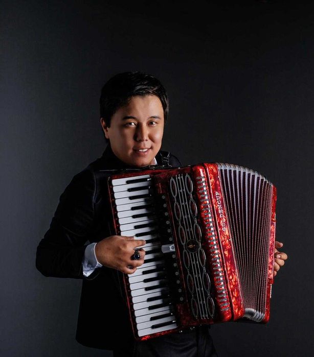 Тамада Асаба баян домбыра