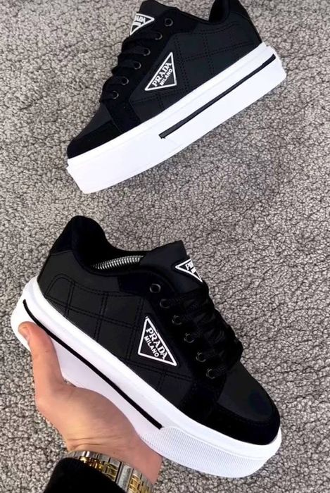 Ugg-uri diferite modele