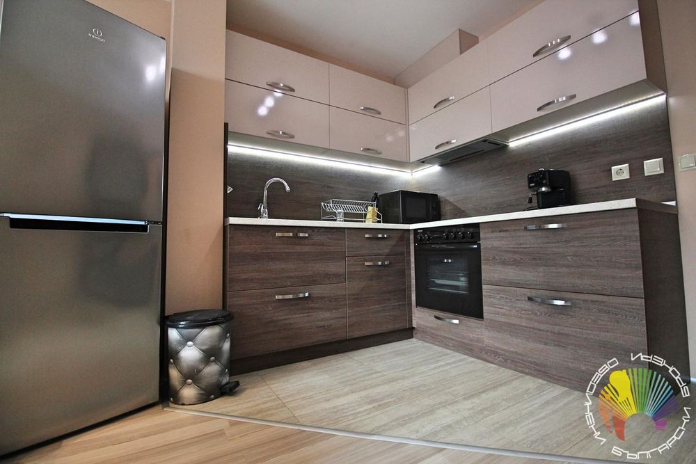 Дава се под наем Двустаен апартамент в Бургас, Изгрев - 60 кв.м за 510 € - Снимка #3