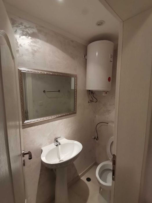 Дава се под наем Тристаен апартамент в Бургас, Възраждане - 100 кв.м за 561 € - Снимка #6