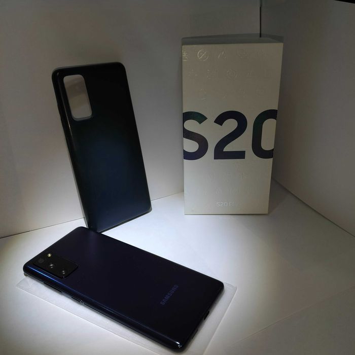 Продаю Samsung S20 FE телефон/смартфон
