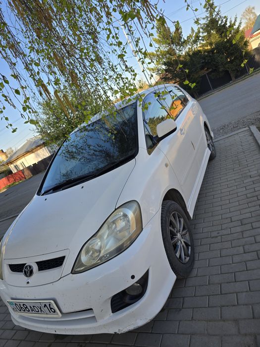 Продам Toyota Ipsum 2005 г