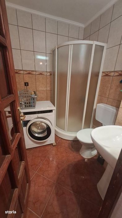 Basarab apartament 4 camere decomandat etaj intermediar