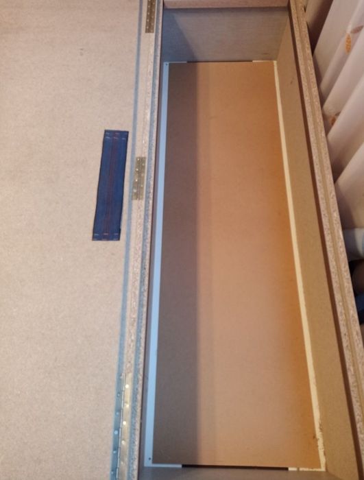 Чисто нови диван 156/80/57 с дюшек 156/106