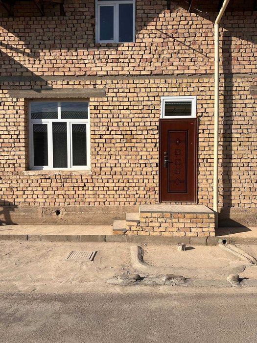 Сдается 2 комнатный дом 2 сотки земли на массиве Анаркулова
