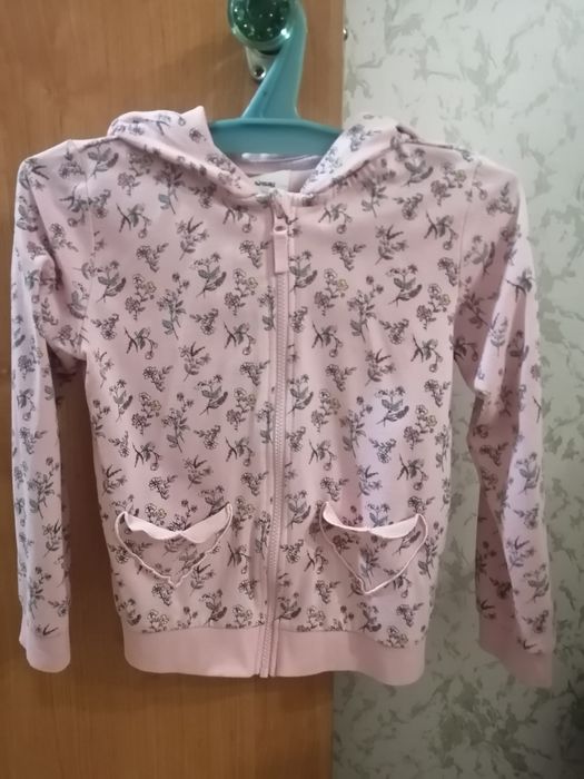 Продам платье, ветровочки