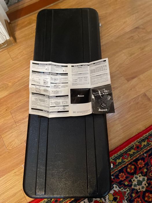 Продам электрогитару lbanez rg seryes