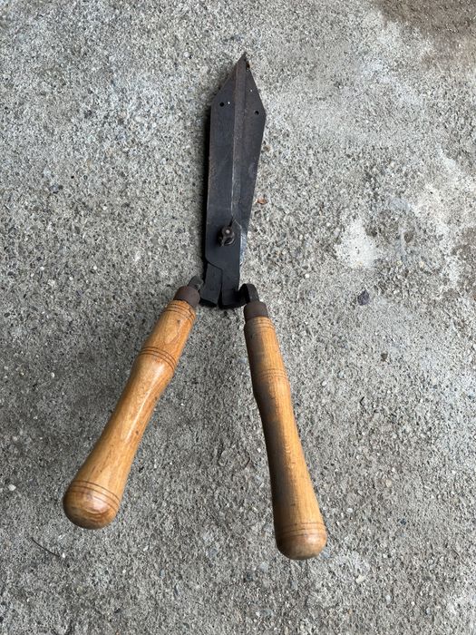 Foarfeca gard vintage cu manere lemn