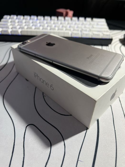 Продам 6 айфон 32 гб
