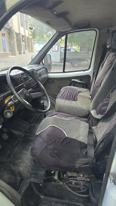 Продам газель газ 330210