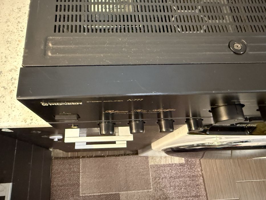 Pioneer A-777 стерео усилвател