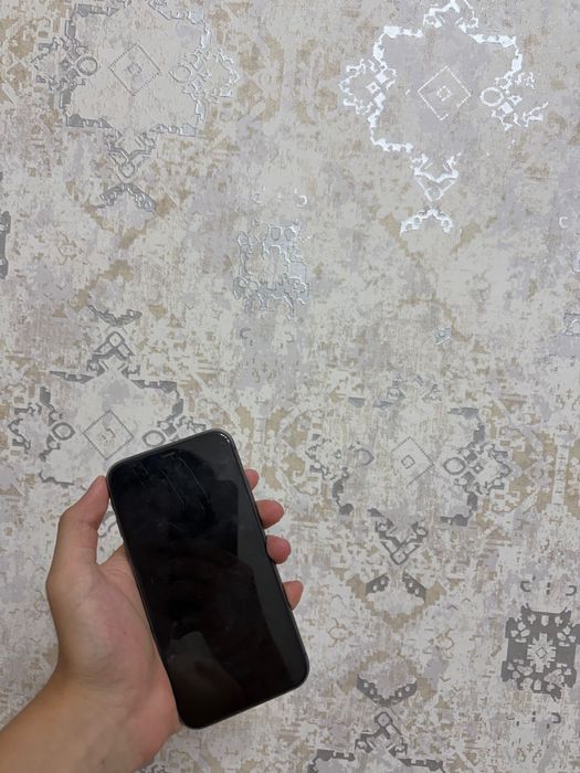 iPhone 11 64GB 79%