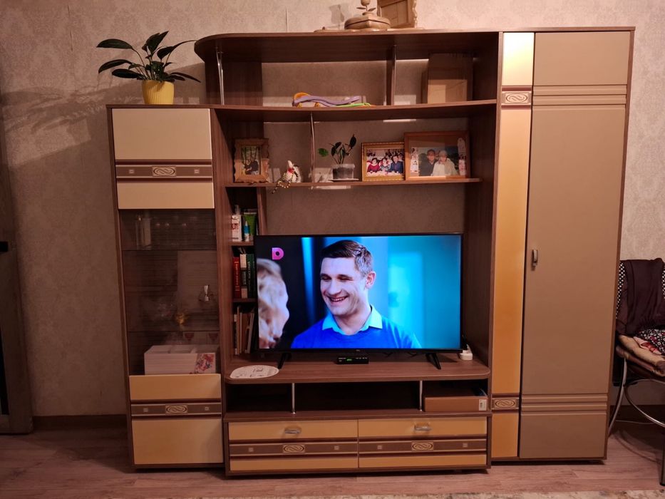 Подставка телевизора