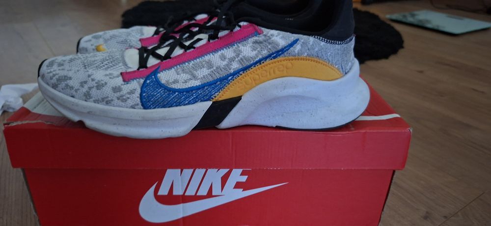 Обувки nike номер 46