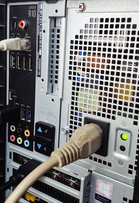 Pc gaming Alienware Aurora R10 Ryzen 5 3600XT 4.5GHz 16GB RAM 5700XT