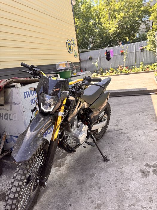 Продаю эндуро 250