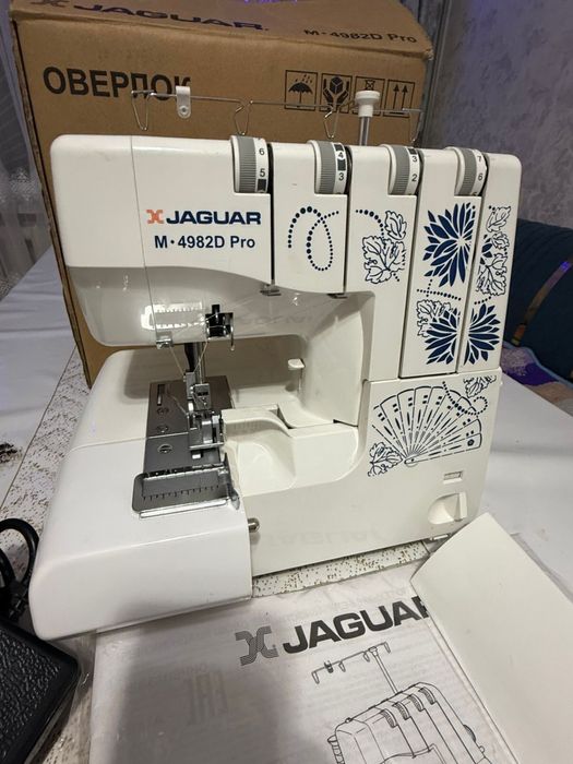 Швейная машинка и оверлог