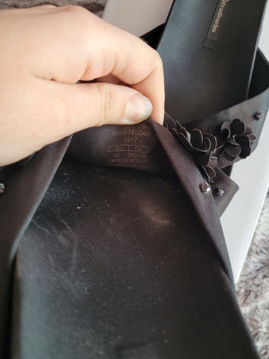 Papuci negrii Stradivarius cu flori