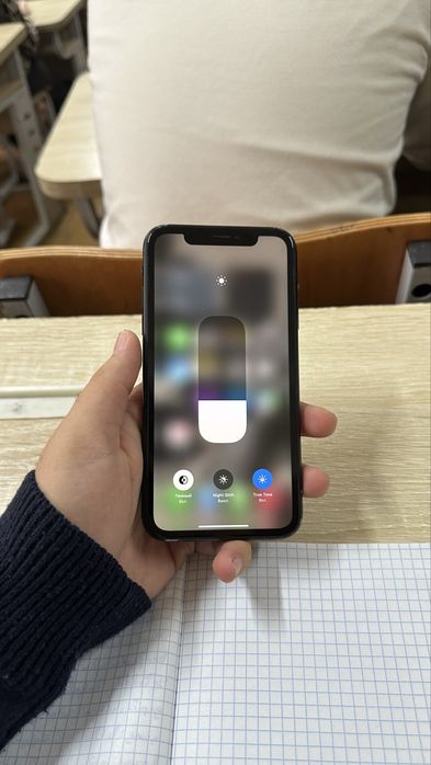 Iphone Xr sotiladi
